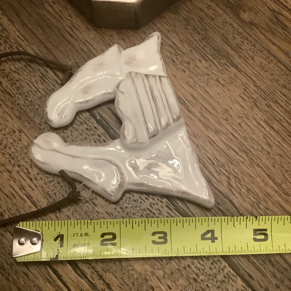 Beautiful Handmade Pottery Ornament Holy Family - Picture 4 of 4